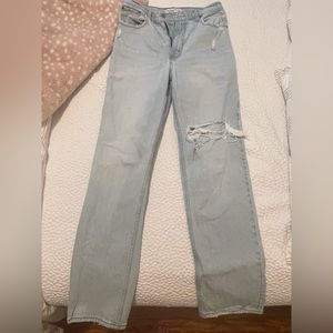 Abercrombie and Fitch The 90’s Straight Ultra High Rise Jean